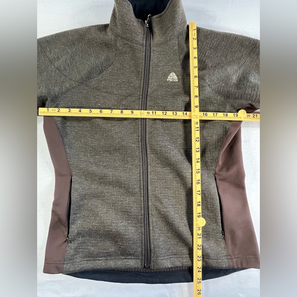 Nike ACG All Conditions Gear Women’s Vintage Fleece Jacket - Picture 9 of 9